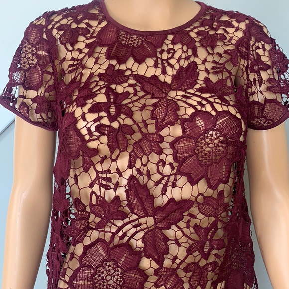 Flower shirt 🌺 - Picture 2 of 5